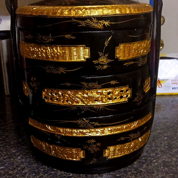 Vintage Japanese Jukabu Black and Gold Lacquered Stackable Banquet Bento Box - Picture 2 of 8